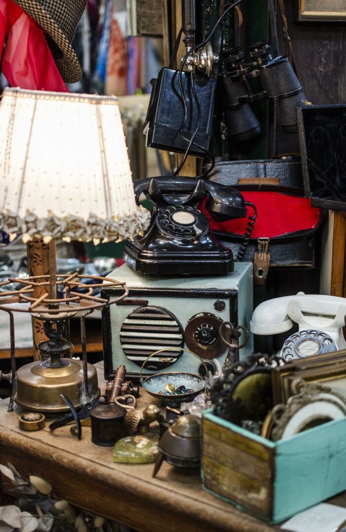 antiques-market-objects-arrangement.jpg