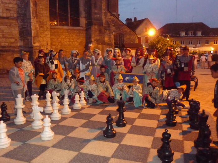 Marché nocturne de chaource.JPG