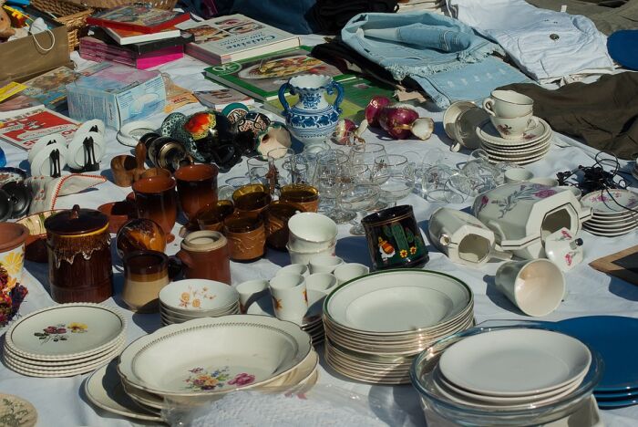 Vide grenier 2. CP VIVIANE6276.jpg