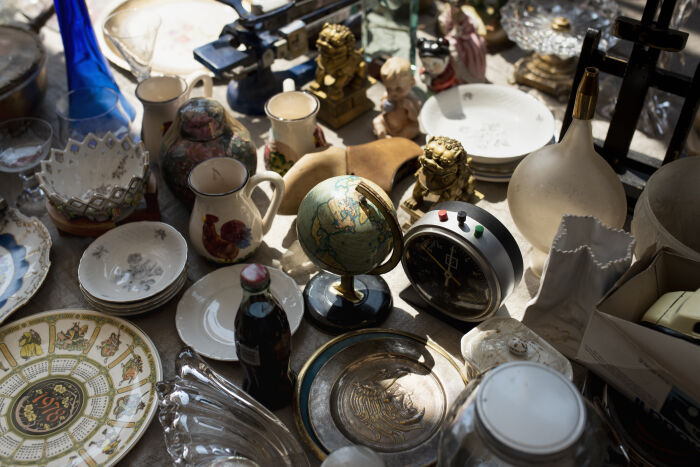 high-angle-vintage-objects-second-hand-market.jpg