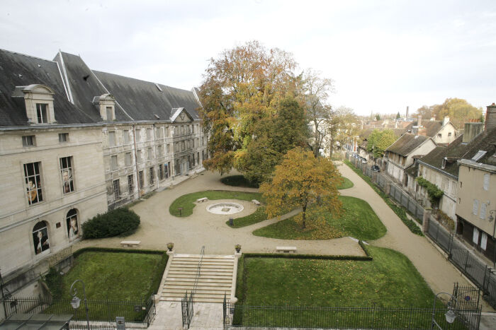 Muséum d’Histoire naturelle – Abbaye Saint-Loup